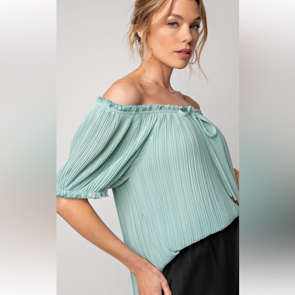 easel light green Pleated Short Sleeve Boho Blouse